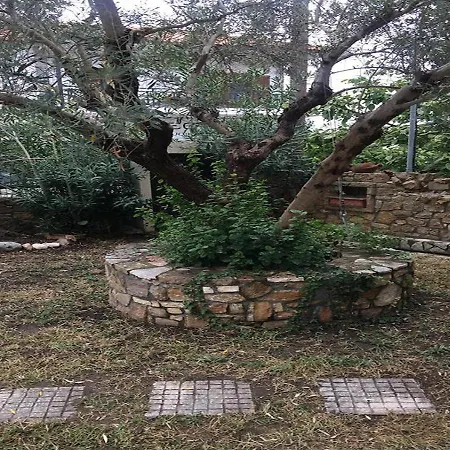 Apartment Aslanis-souroti Garden Family *